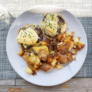 Filet Benedict