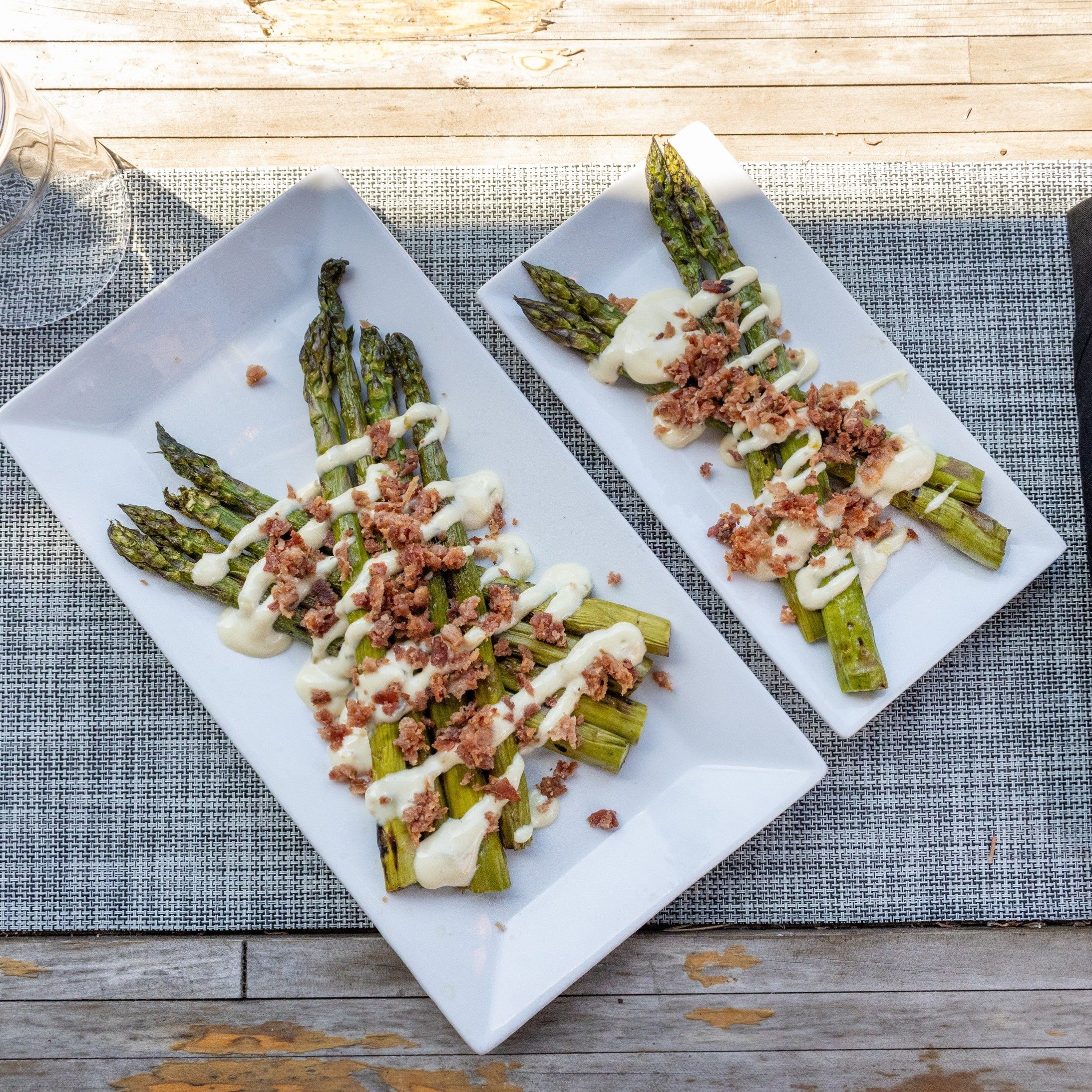 Chilled Asparagus & Lemon Aioli.