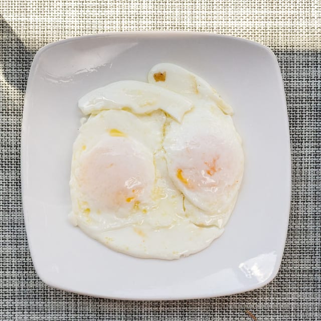 Side 2 Eggs.